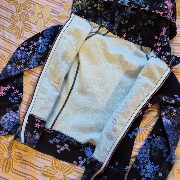 Lululemon Athletica Black and Blue Floral Hoodie - Picture 7 of 9